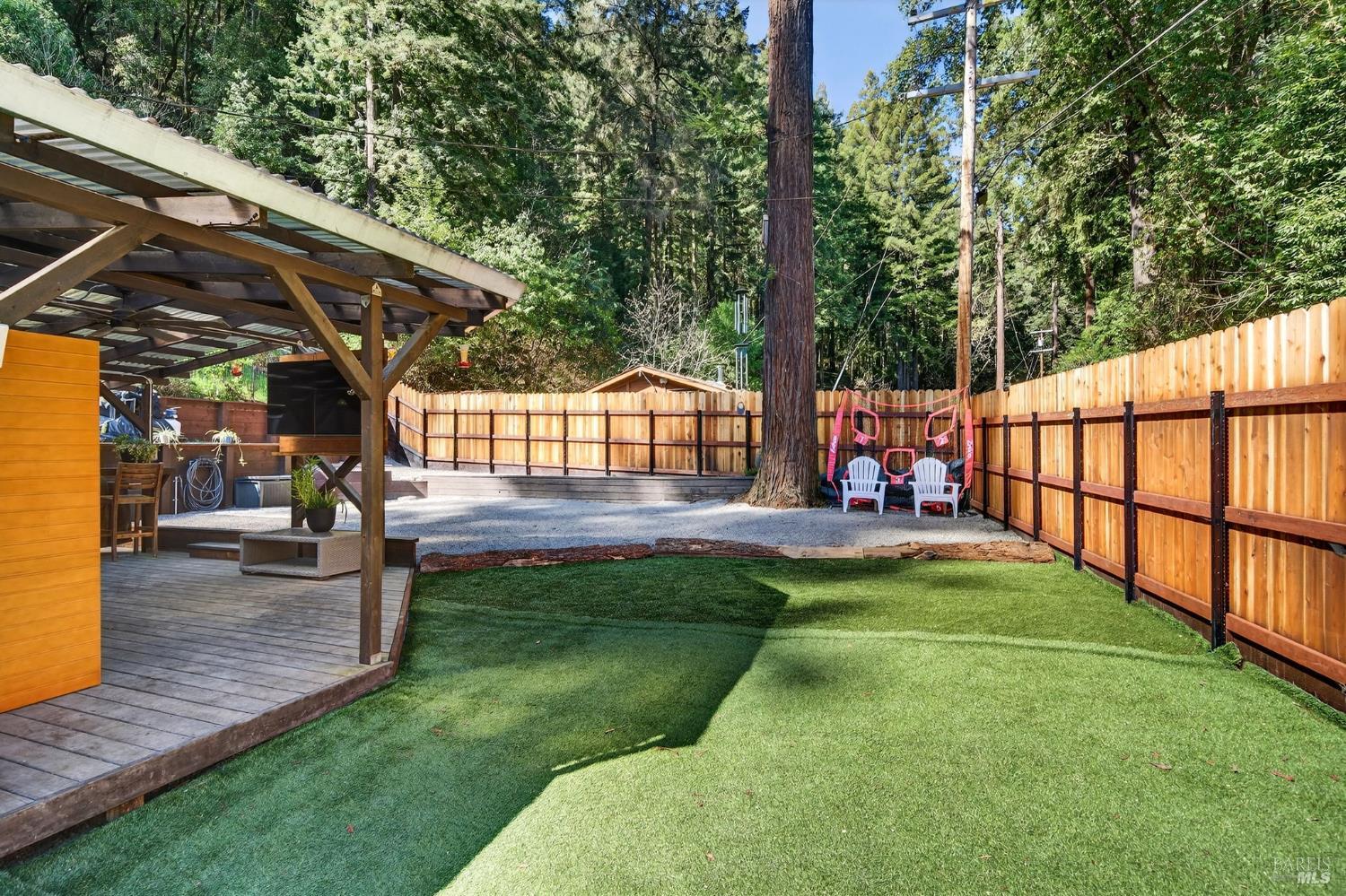 11207 Vellutini Road Forestville, CA 95436 - Photo 27 of 41