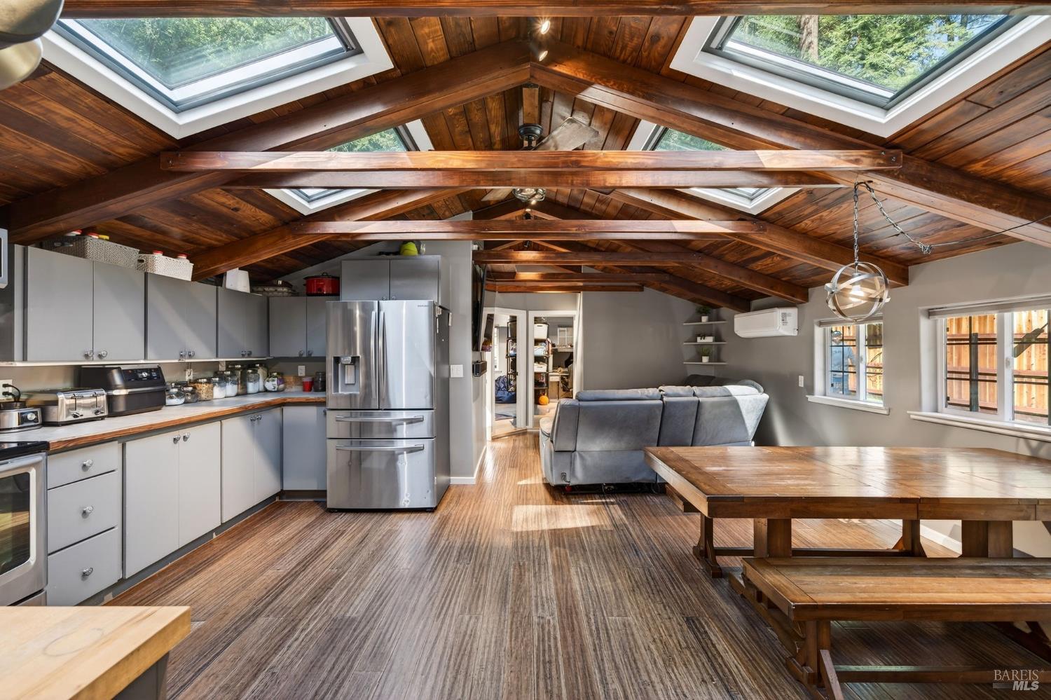 11207 Vellutini Road Forestville, CA 95436 - Photo 3 of 41