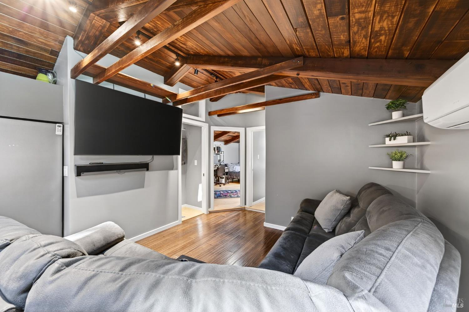 11207 Vellutini Road Forestville, CA 95436 - Photo 7 of 41