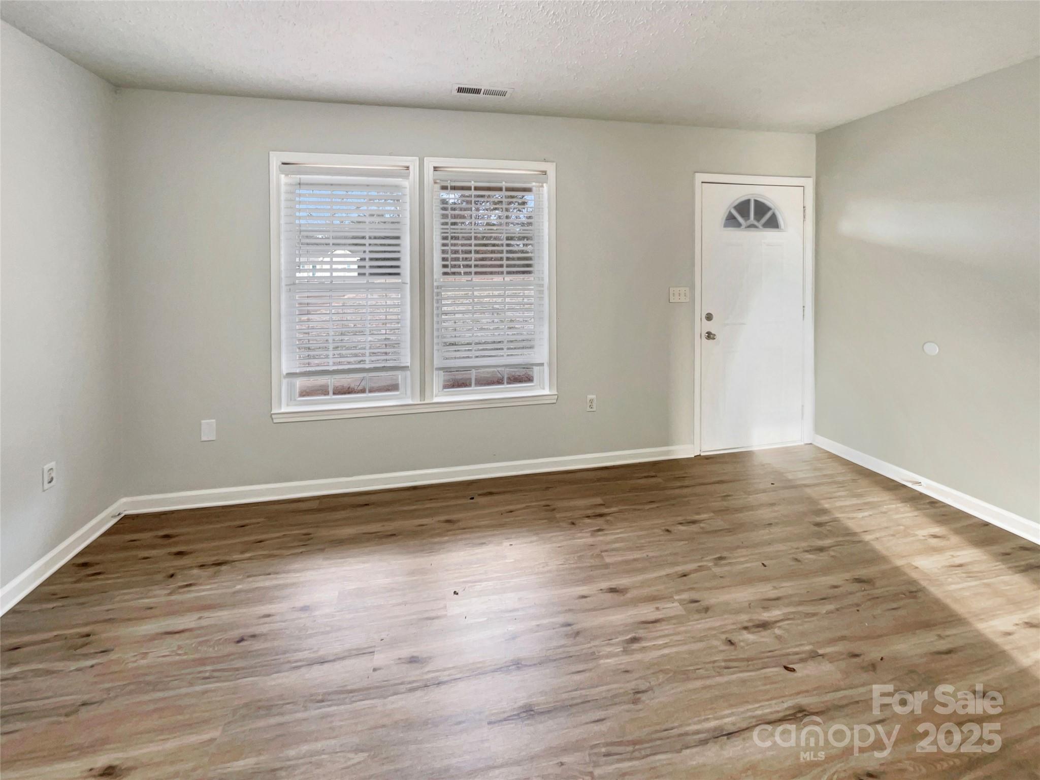 3164 River Road Lincolnton, NC 28092 - Photo 3 of 19 Gallery Image 3