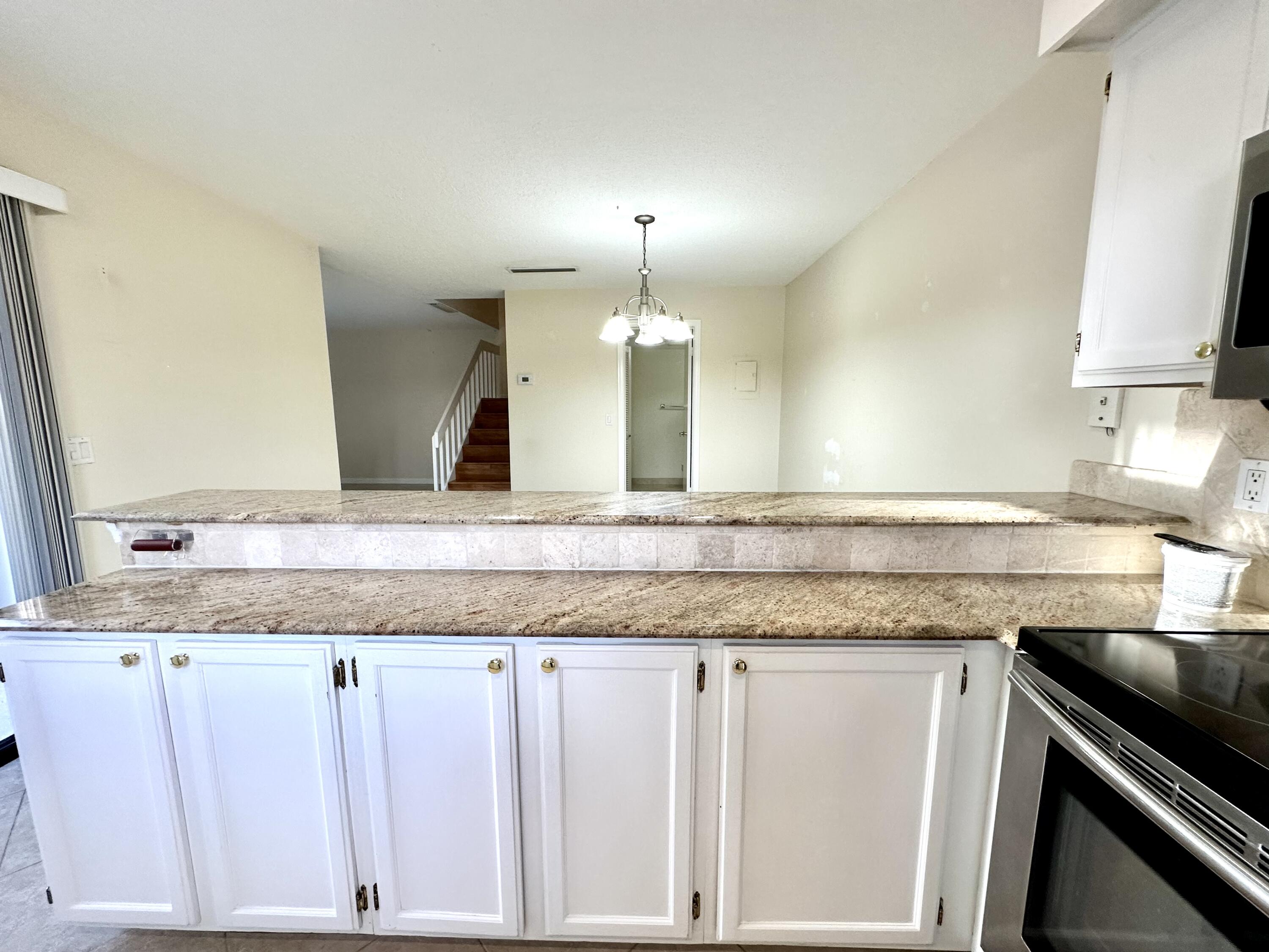 110 North Delaware Boulevard, Unit 11D Jupiter, FL 33458 - Photo 13 of 29 CCEFFE8A-0509-4D70-A58B-EE4C3489C786