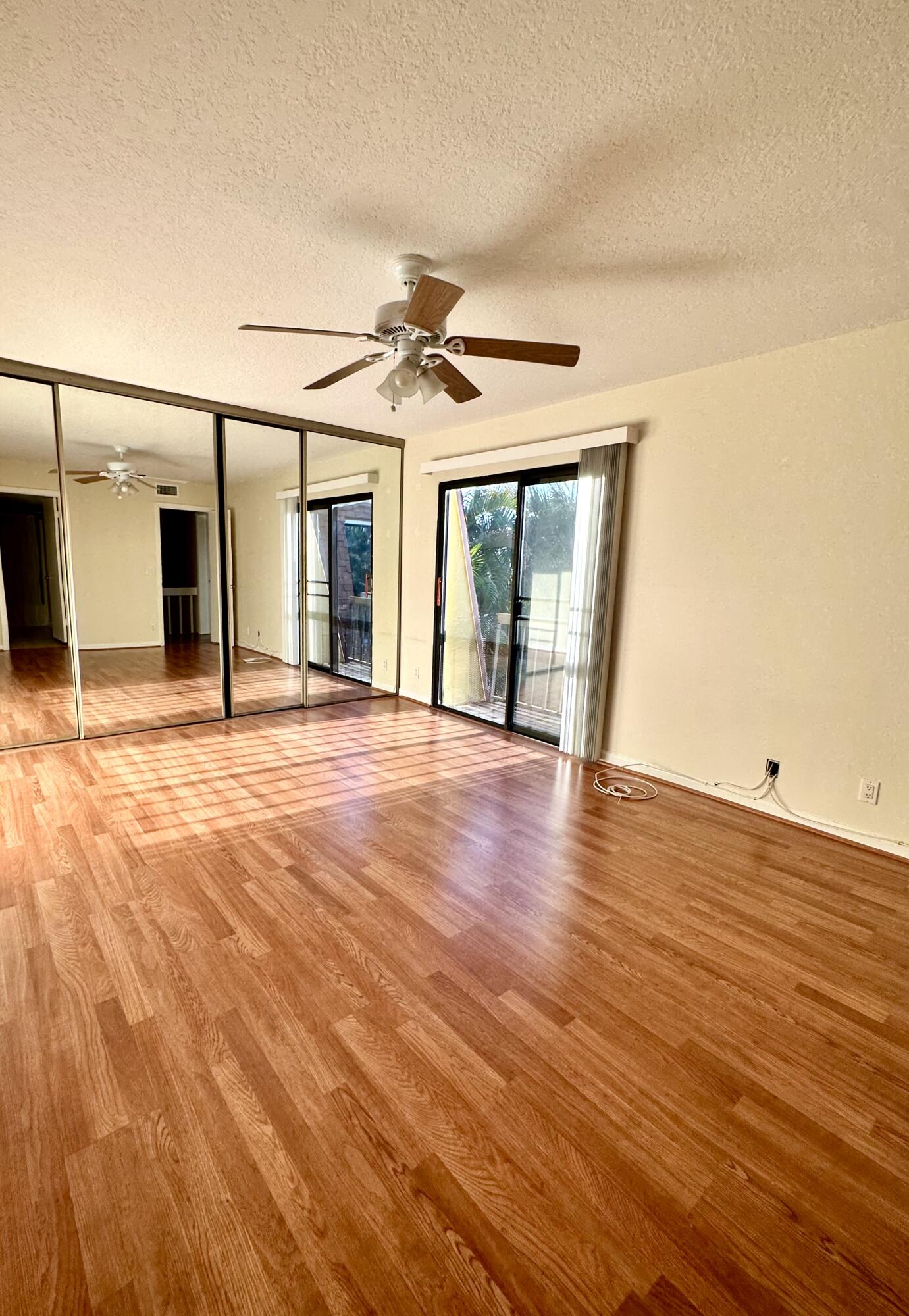 110 North Delaware Boulevard, Unit 11D Jupiter, FL 33458 - Photo 19 of 29 371FA8E0-E4E7-4B28-ACB3-C905C5538C71