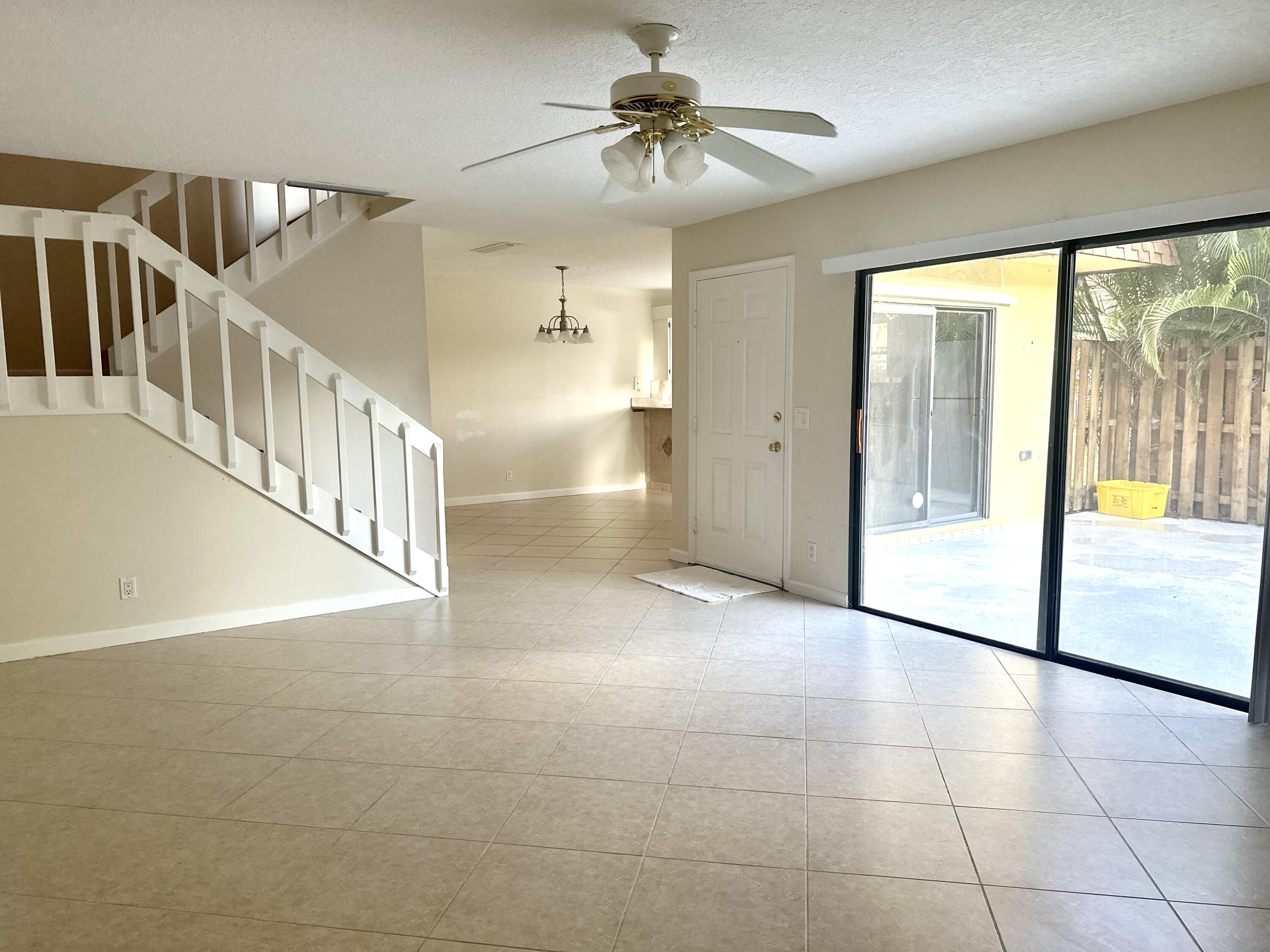 110 North Delaware Boulevard, Unit 11D Jupiter, FL 33458 - Photo 8 of 29 ACAF6746-3B23-4A84-8EF8-68756BD04E95