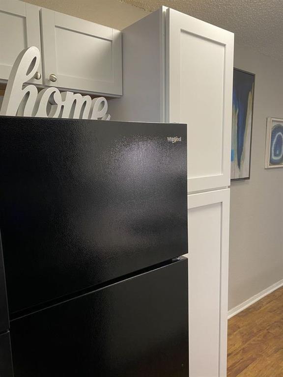 2808 Whitis Avenue, Unit C303 Austin, TX 78705 - Photo 18 of 21 a close view of walk in closet