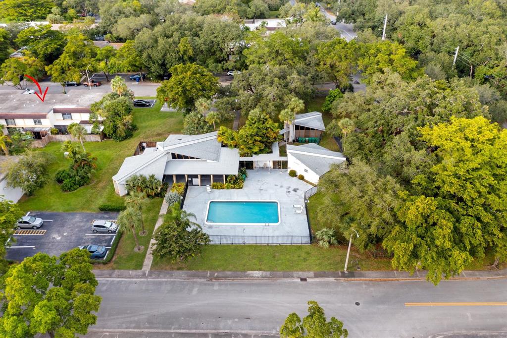 3320 Simms Street, Unit 11C Hollywood, FL 33021 - Photo 35 of 37 an aerial view of a house