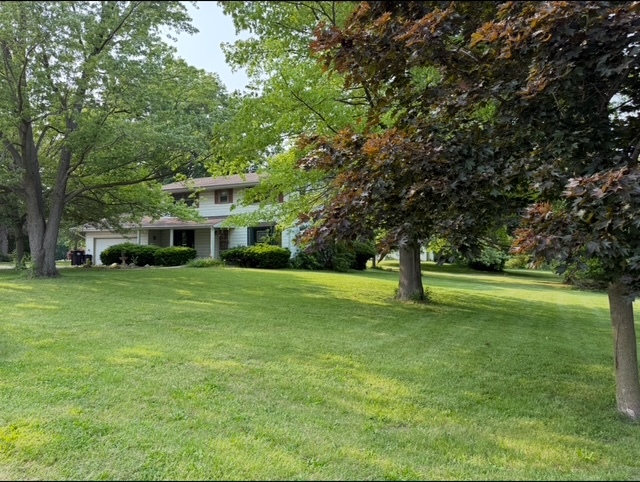 1515 6 Points Road Bloomington, IL 61701 - Photo 31 of 33 a view of a house with a big yard