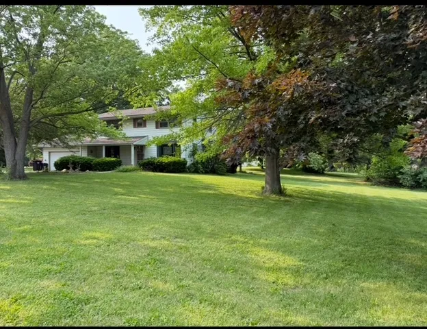 $350,000 | 1515 6 Points Road, Bloomington, IL 61701