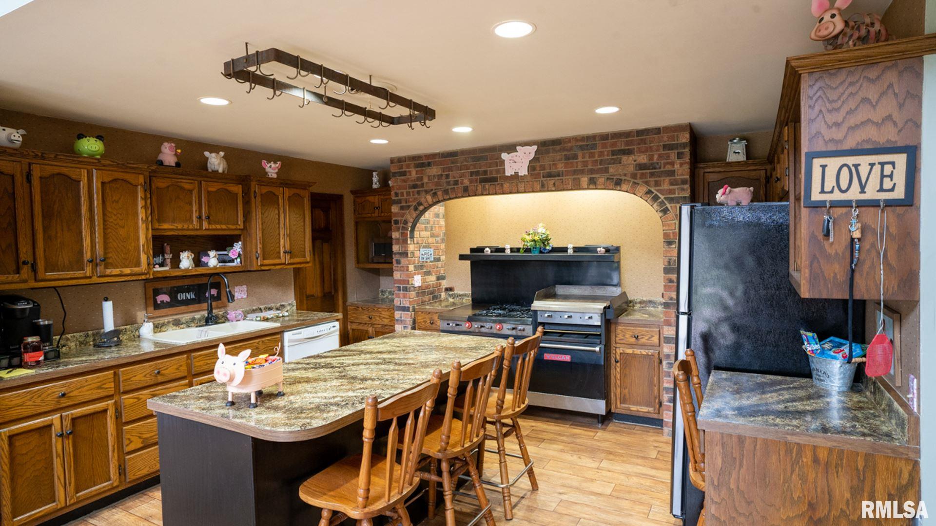 31298 Lynn Road Oakford, IL 62673 - Photo 10 of 50