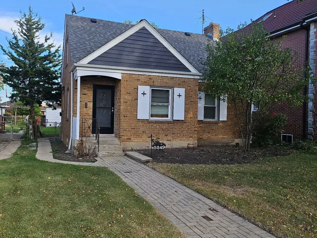 $3,650 | 5249 North Osceola Avenue, Chicago, IL 60656