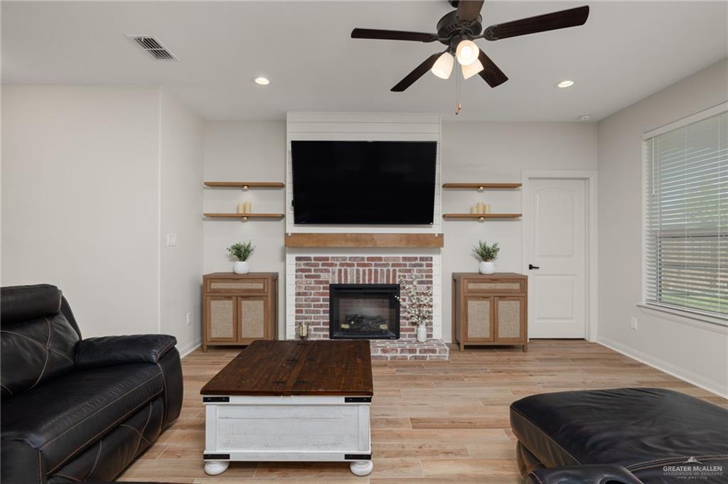 14404 Chalk Rdg Drive McAllen, TX 78504 - Photo 6 of 33
