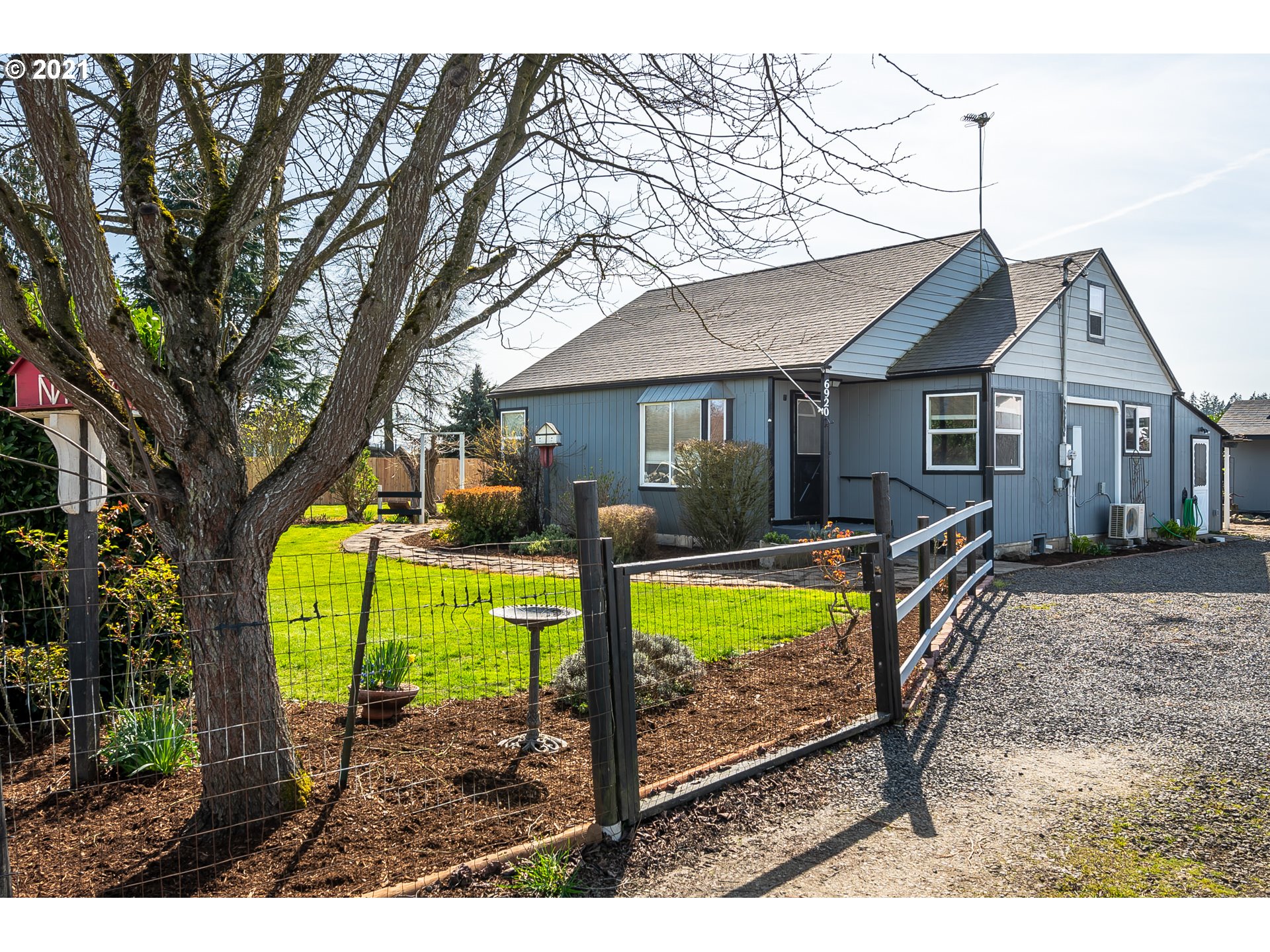6920 Southeast Wallace Road Dayton, OR 97114 - Photo 2 of 30 Gallery Image 2
