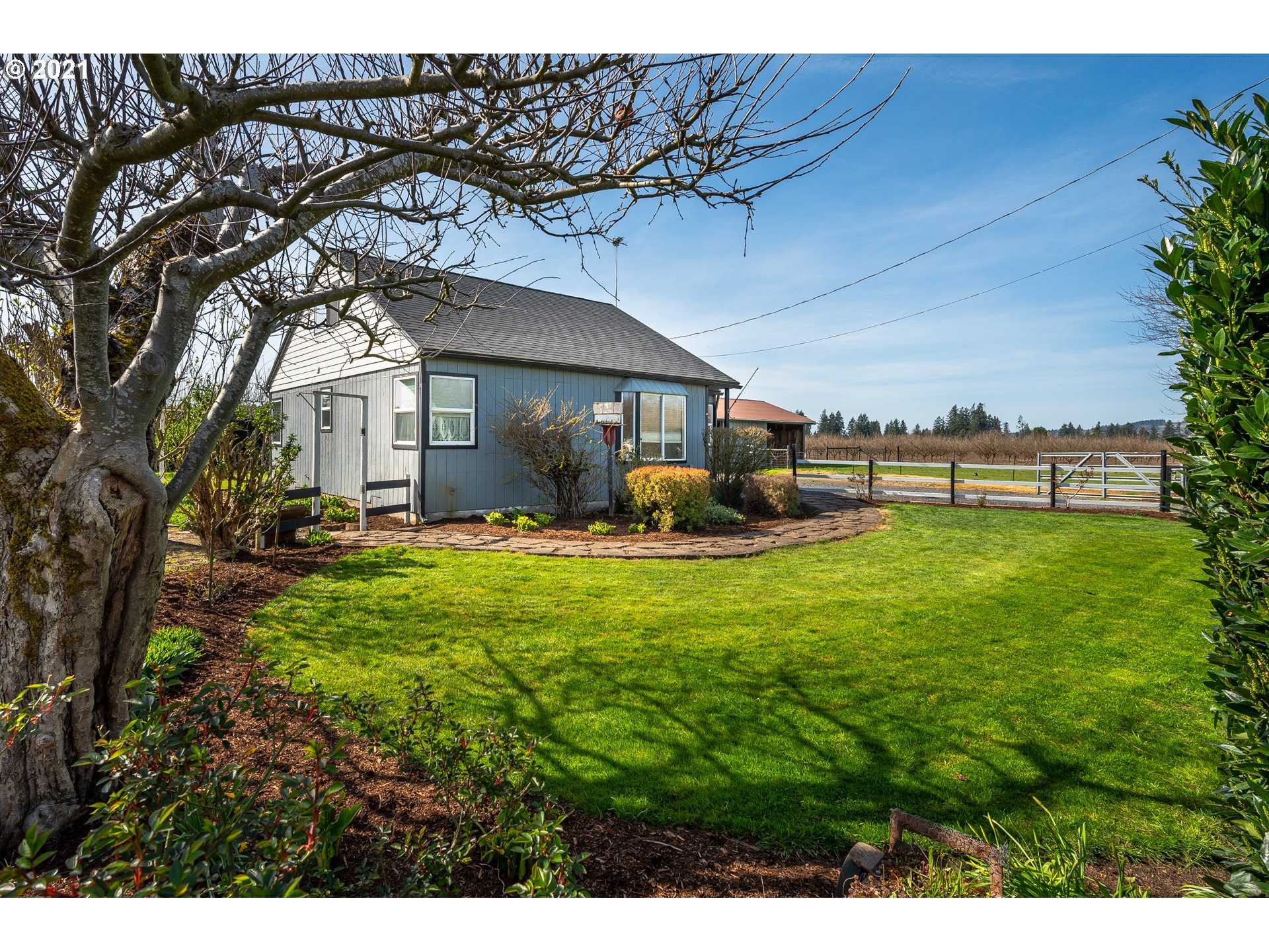 6920 Southeast Wallace Road Dayton, OR 97114 - Photo 3 of 30 Gallery Image 3