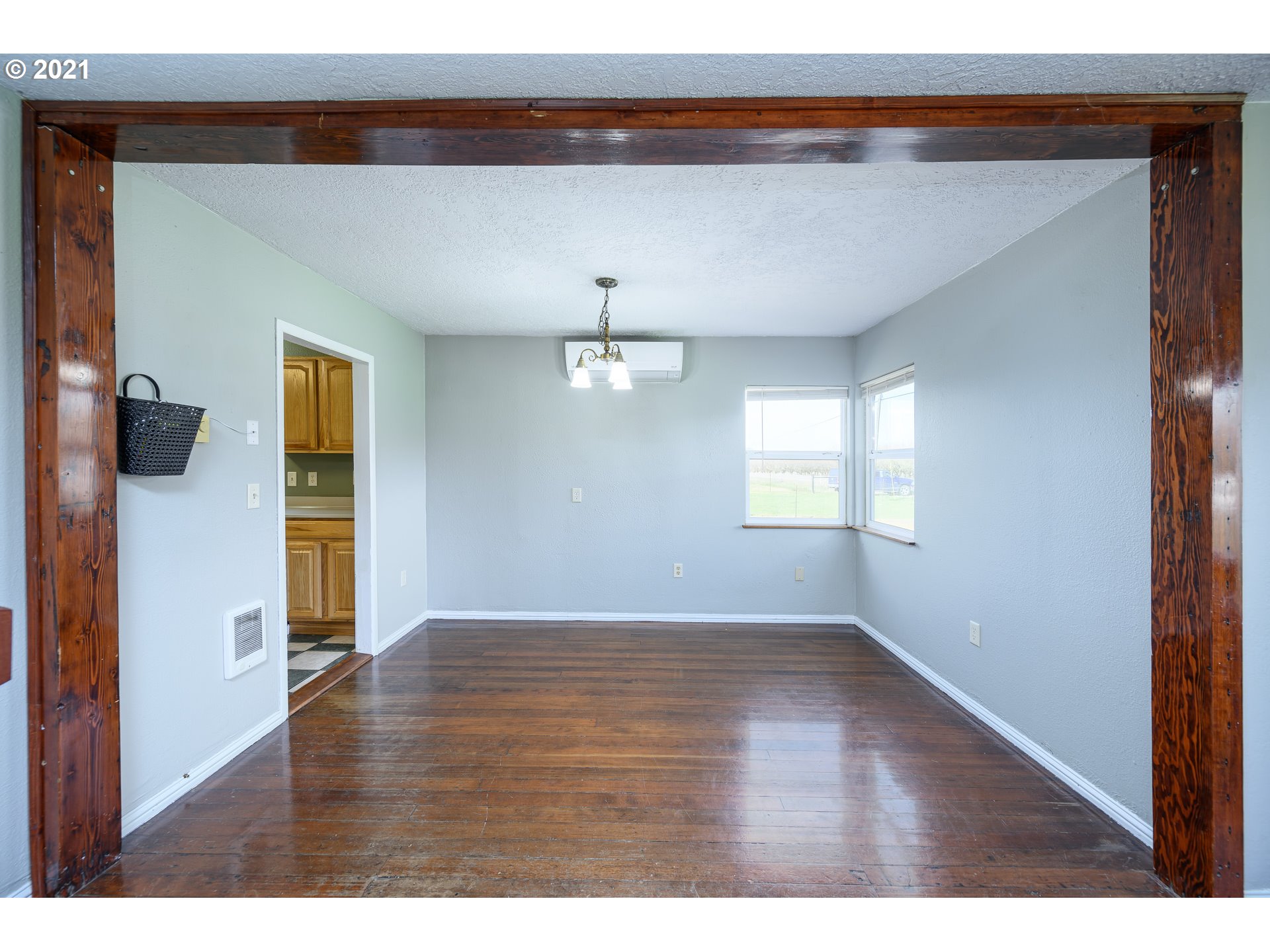 6920 Southeast Wallace Road Dayton, OR 97114 - Photo 4 of 30 Gallery Image 4