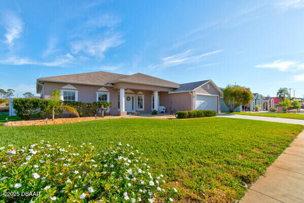 117 Mariners Gate Court Edgewater, FL 32141 - Photo 2 of 39 lg_214796271743102470.8177