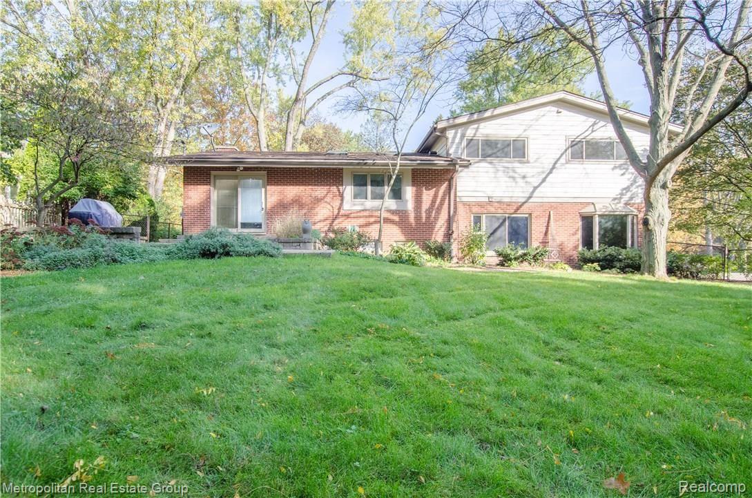 3060 Newcastle Road Ann Arbor, MI 48104 - Photo 4 of 41 3060Newcastle-CS-4.jpg