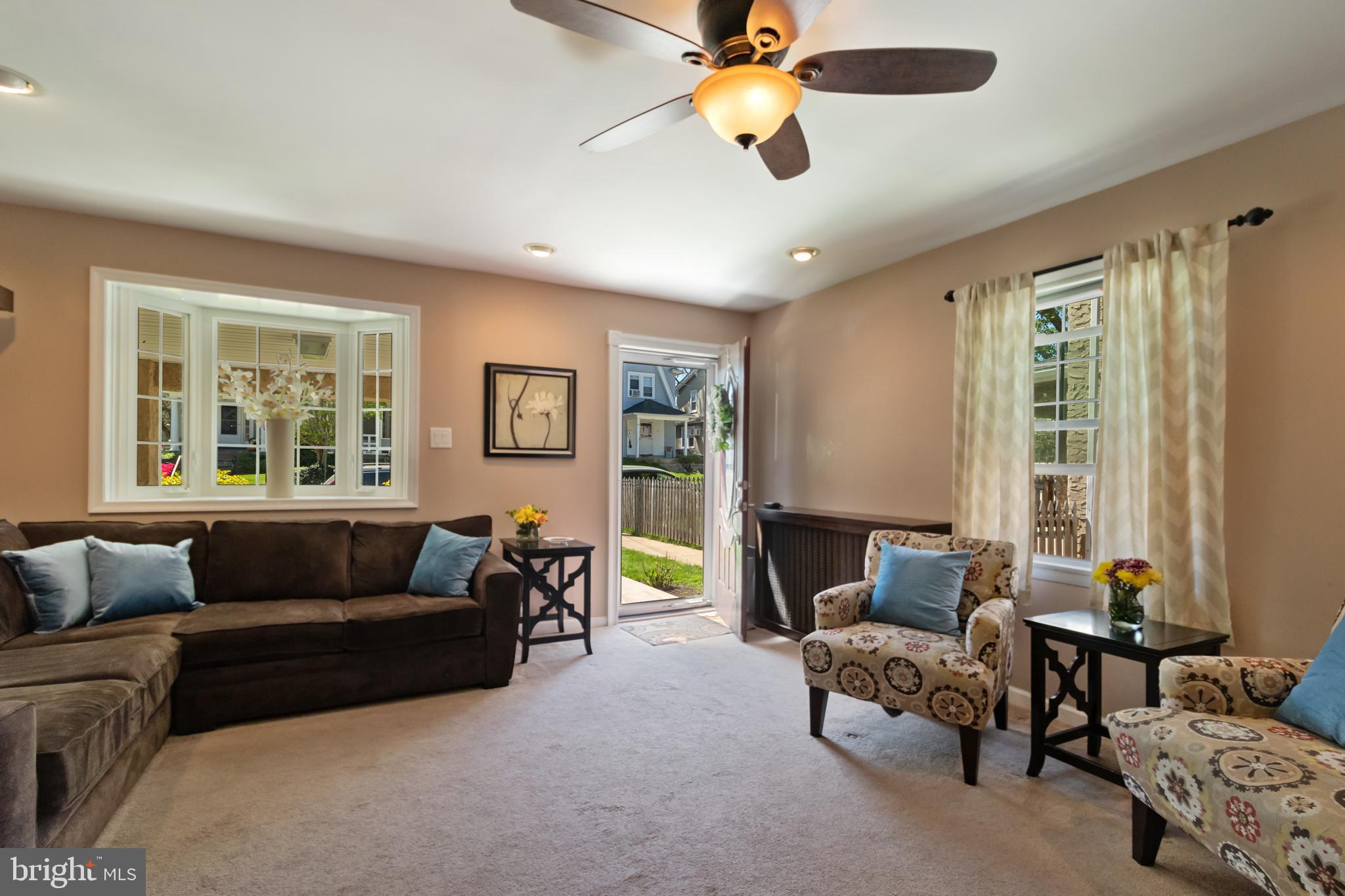 21 Waverly Road Havertown, PA 19083 - Photo 3 of 26 Living Room