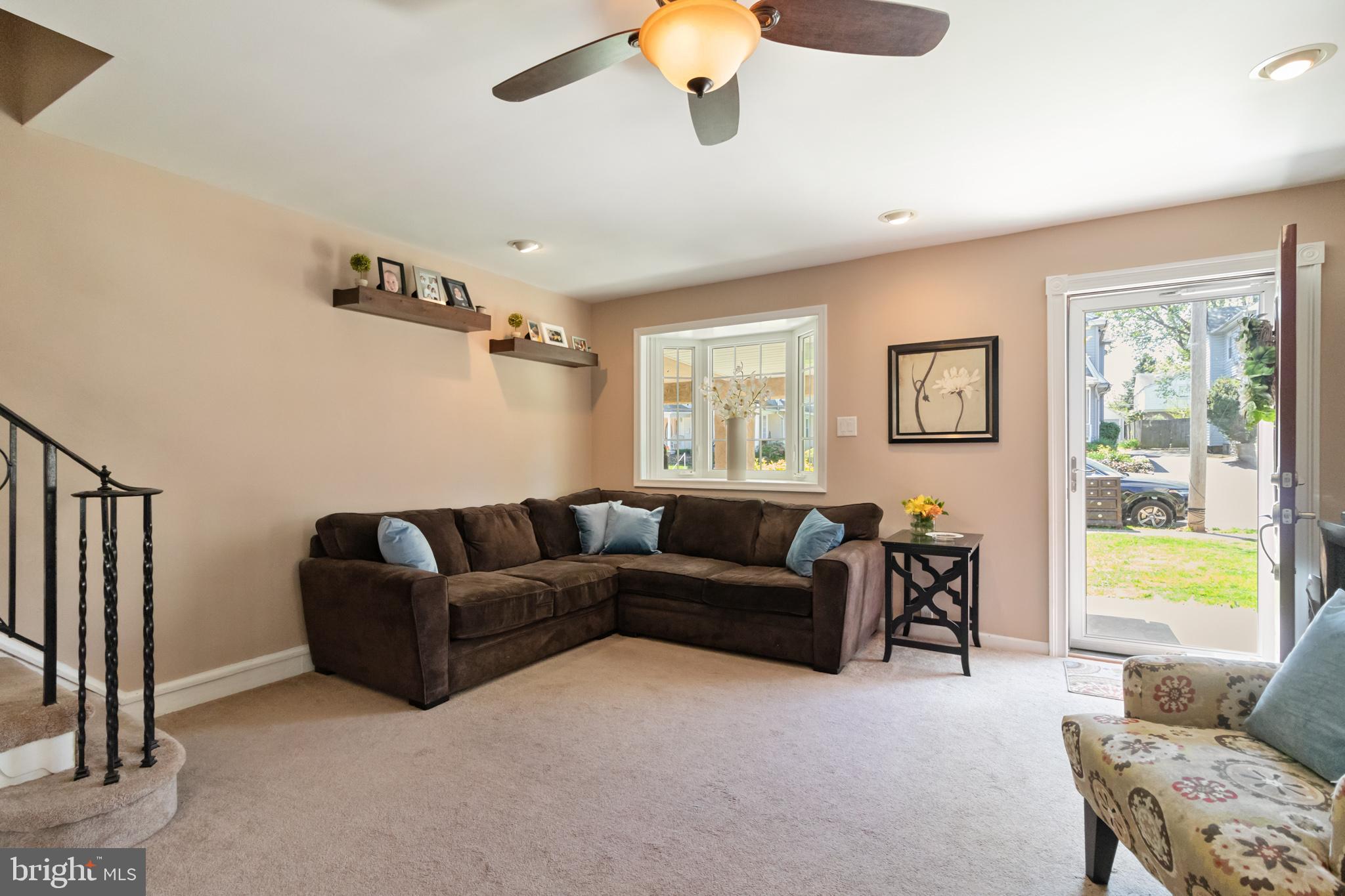 21 Waverly Road Havertown, PA 19083 - Photo 4 of 26 Living Room