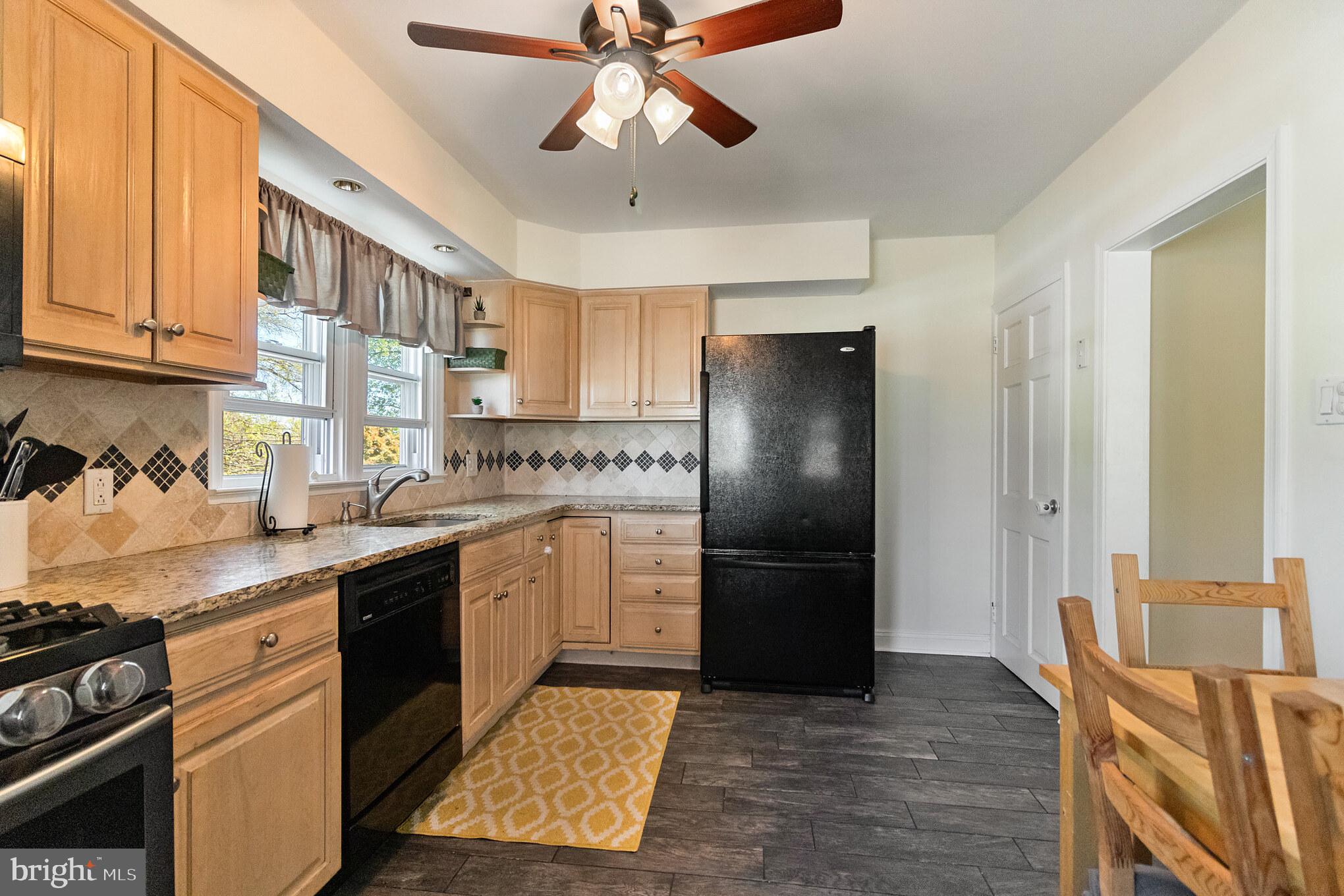 21 Waverly Road Havertown, PA 19083 - Photo 9 of 26 Kitchen