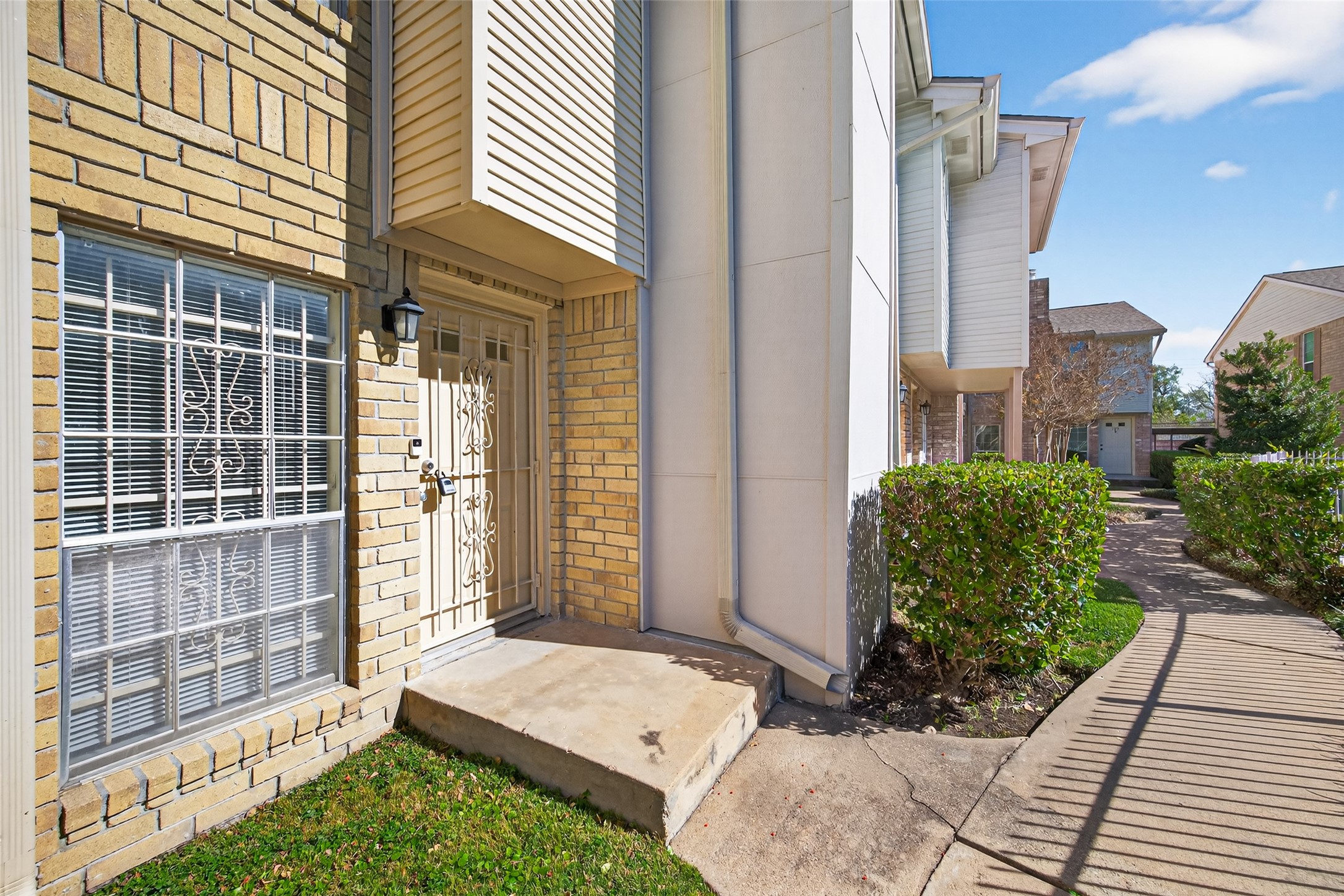3100 Jeanetta Street, Unit 1004 Houston, TX 77063 - Photo 5 of 42