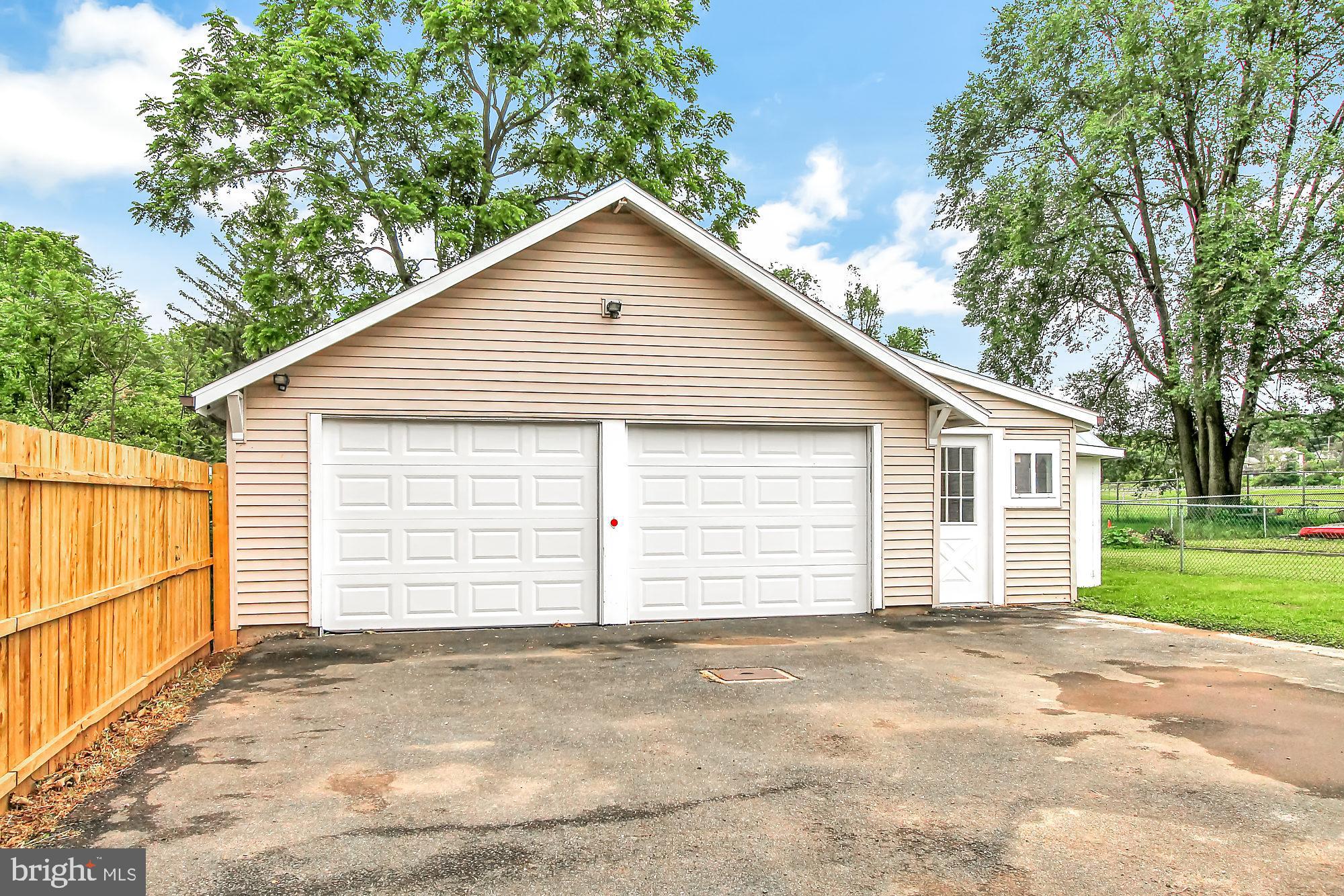 45 Boonetown Road Birdsboro, PA 19508 - Photo 3 of 23 Garage
