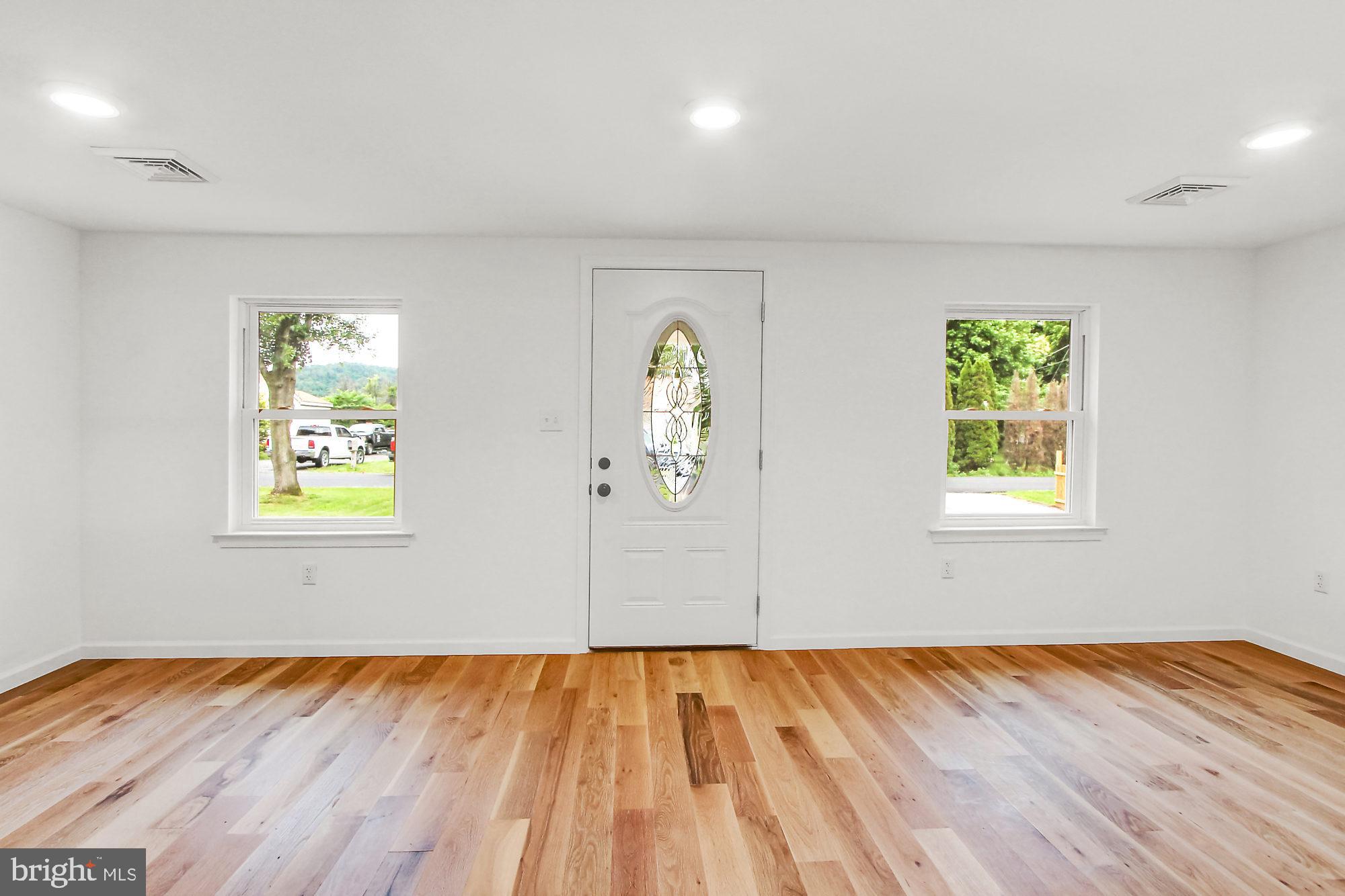 45 Boonetown Road Birdsboro, PA 19508 - Photo 9 of 23 Living Room