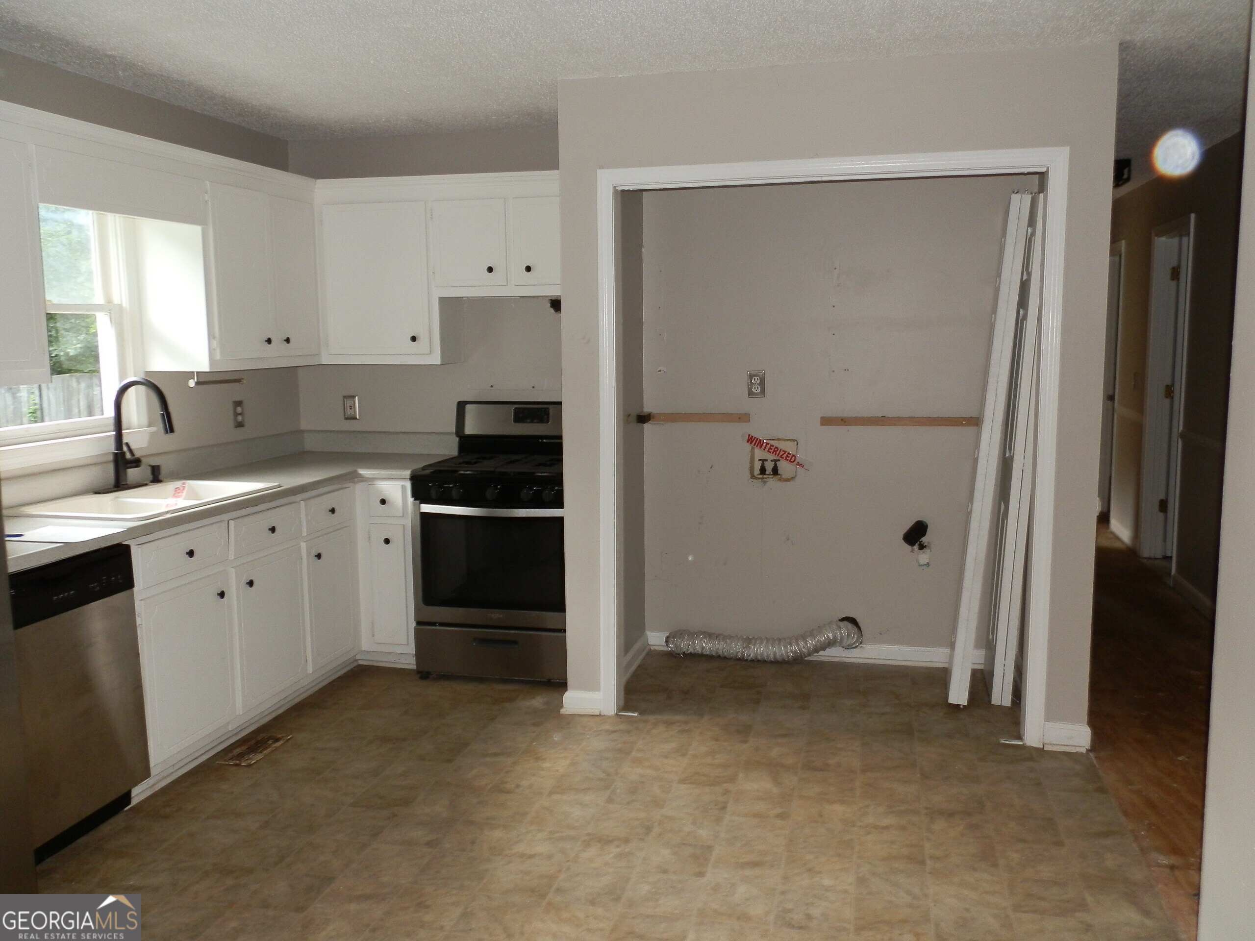 51 Jennifer Lane Rydal, GA 30171 - Photo 4 of 37