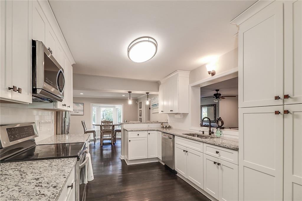 60 Hardeman Road, Unit A Sandy Springs, GA 30342 - Photo 7 of 39