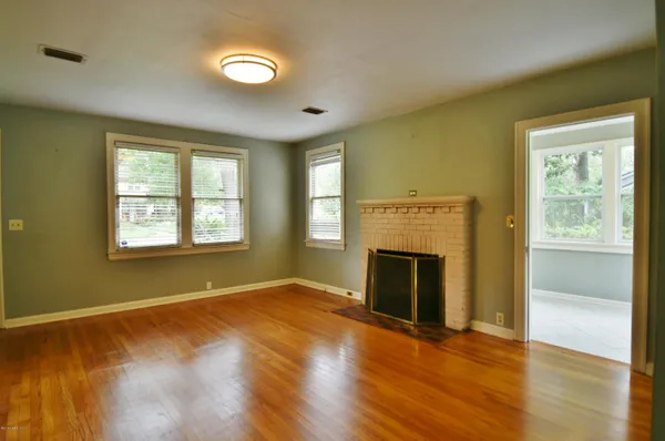 $2,300 | 2929 Arapahoe Avenue, Jacksonville, FL 32210