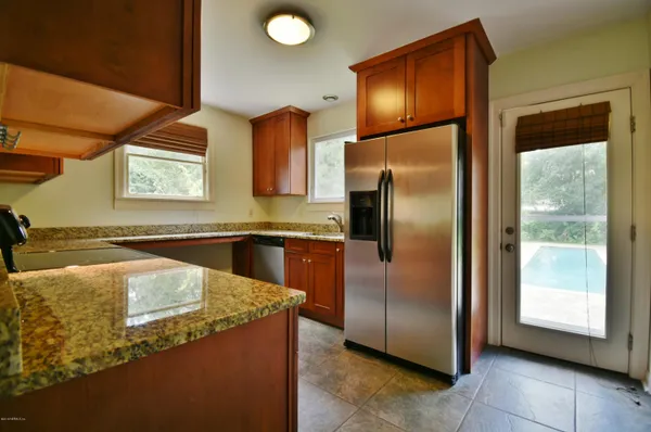 $2,300 | 2929 Arapahoe Avenue, Jacksonville, FL 32210