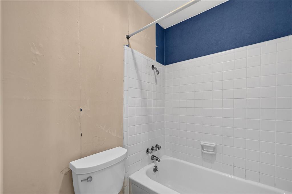8071 Meadow Road, Unit 219 Dallas, TX 75231 - Photo 28 of 31 Gallery Image 28