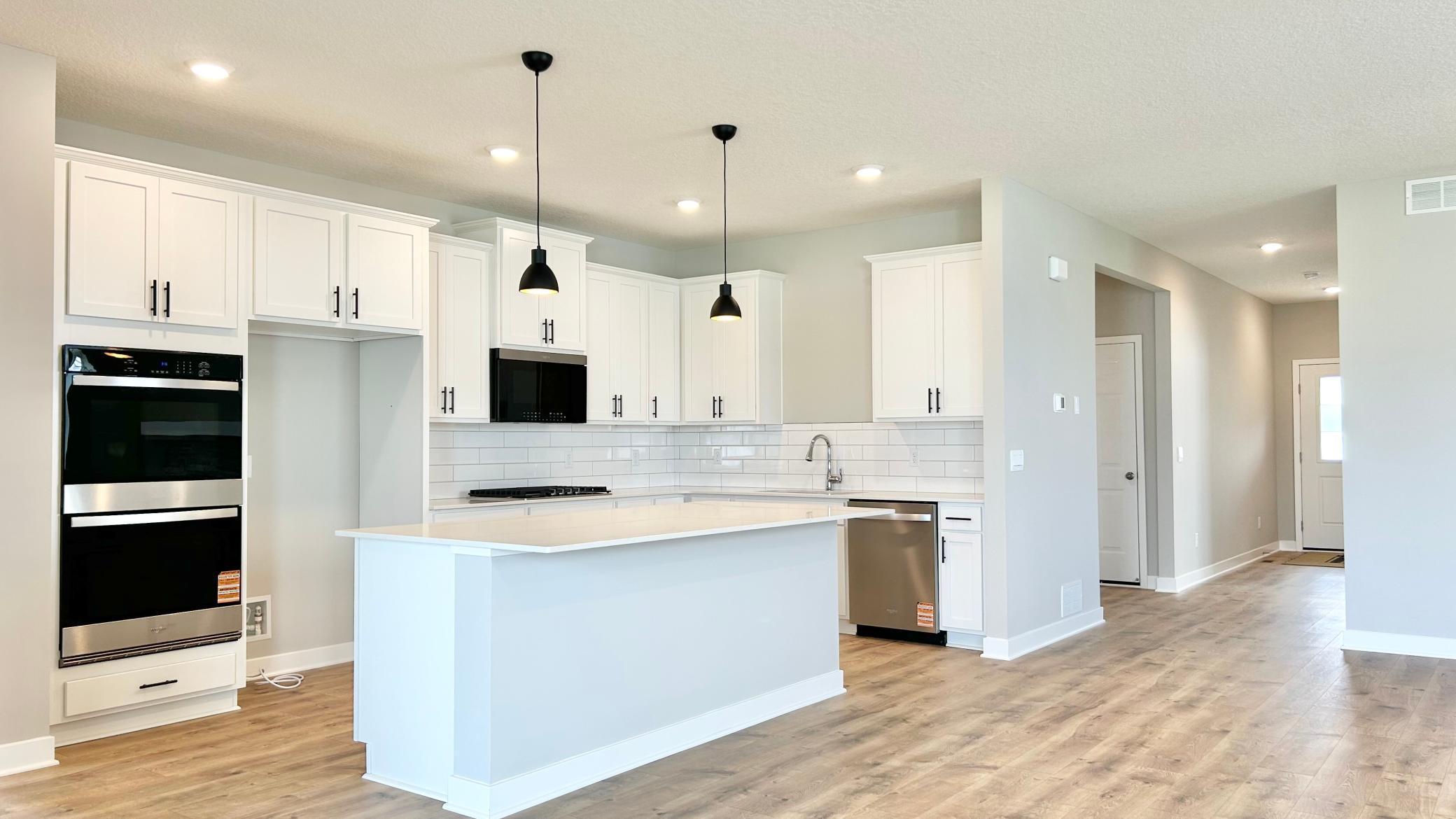 2483 Marsh View Shakopee, MN 55379 - Photo 1 of 17