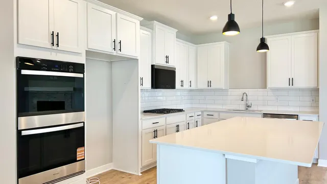 $523,000 | 2483 Marsh View, Shakopee, MN 55379