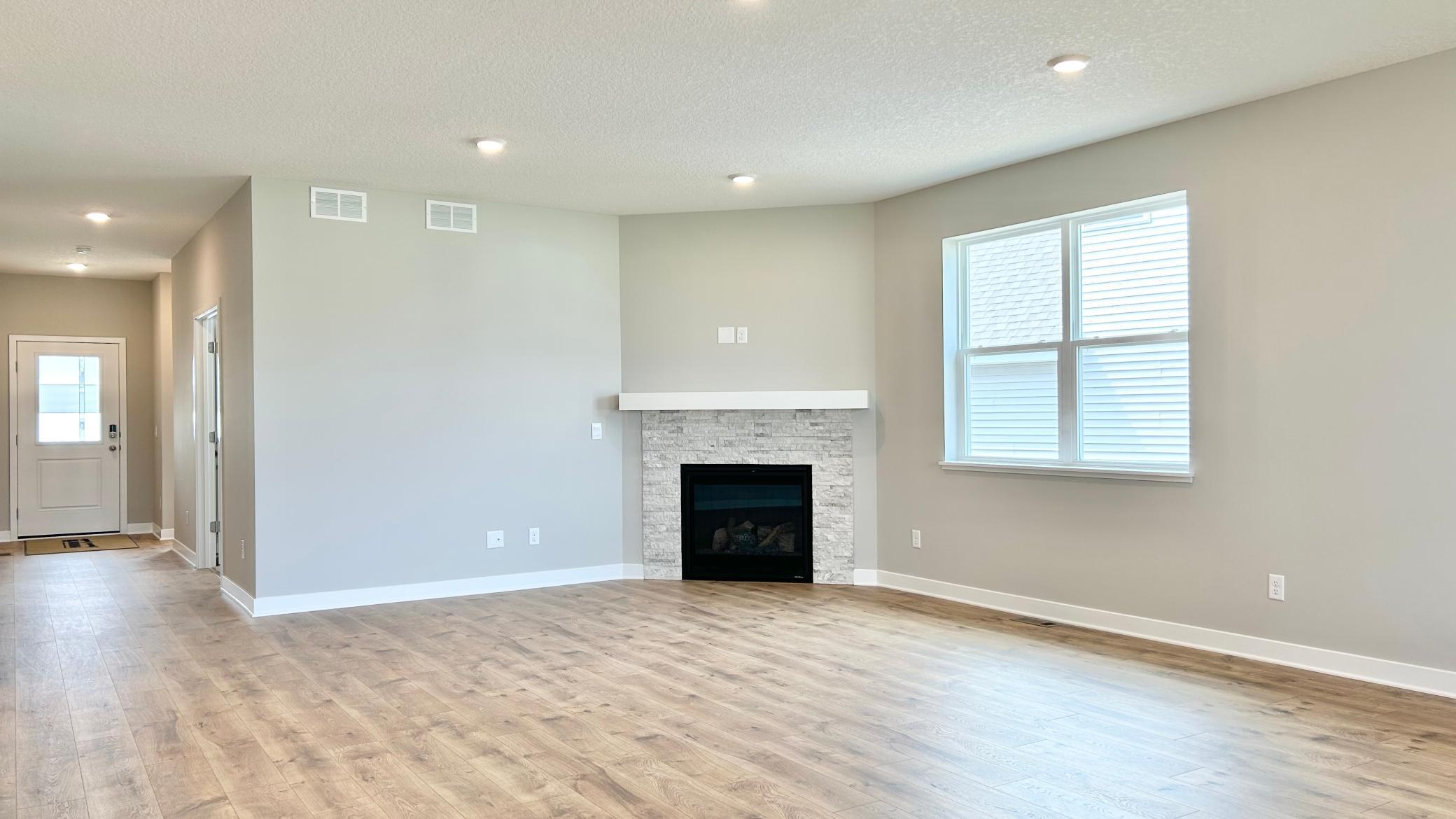 2483 Marsh View Shakopee, MN 55379 - Photo 8 of 17