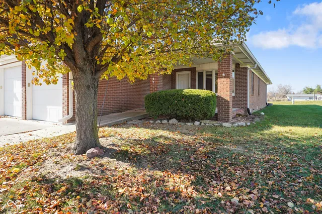 $260,000 | 11830 Civic Circle, Mooresville, IN 46158