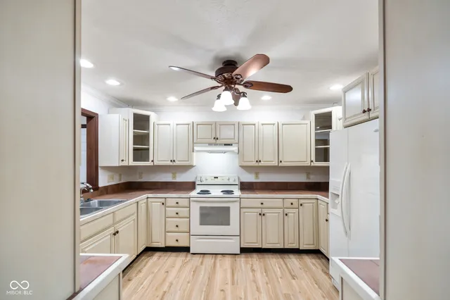 $260,000 | 11830 Civic Circle, Mooresville, IN 46158