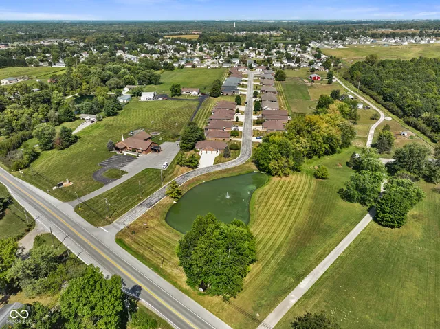 $260,000 | 11830 Civic Circle, Mooresville, IN 46158