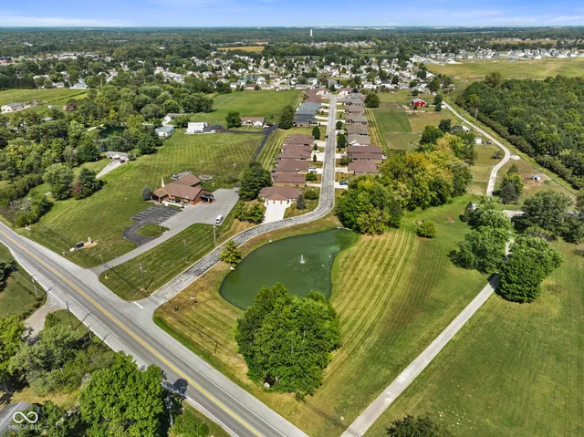 $260,000 | 11830 Civic Circle, Mooresville, IN 46158