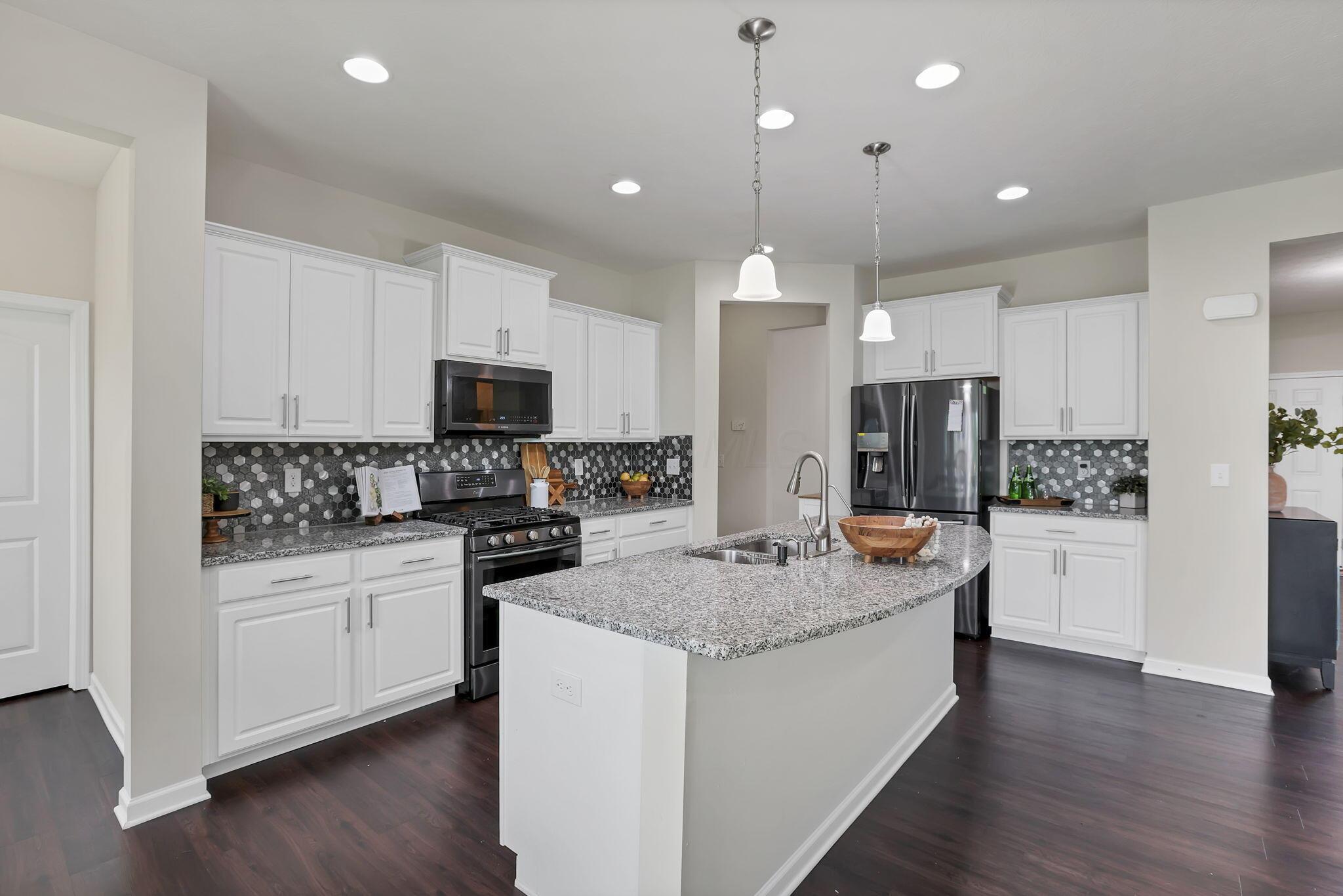 694 Eagle Walk Road Delaware, OH 43015 - Photo 14 of 64 24-web-or-mls-G02A8564
