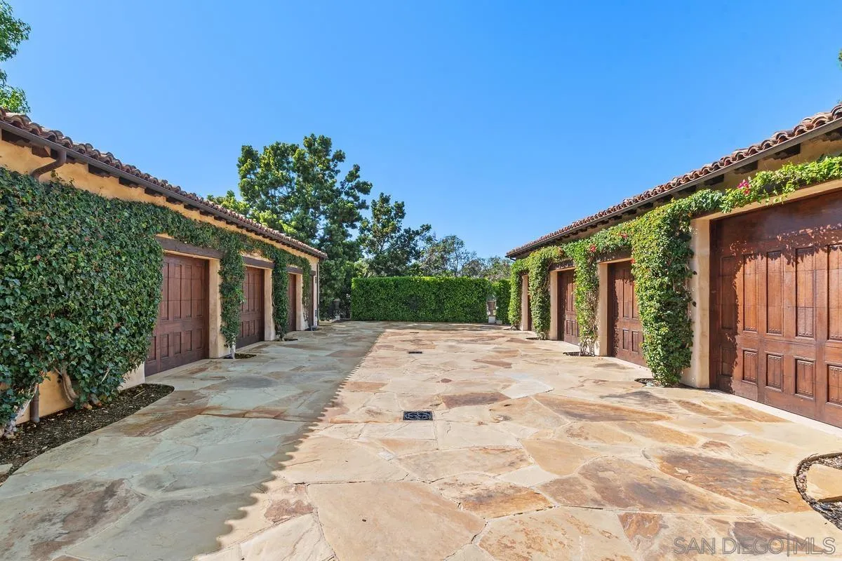 6720 Las Colinas Rancho Santa Fe, CA 92067 - Photo 27 of 36 a view of a house with a small yard