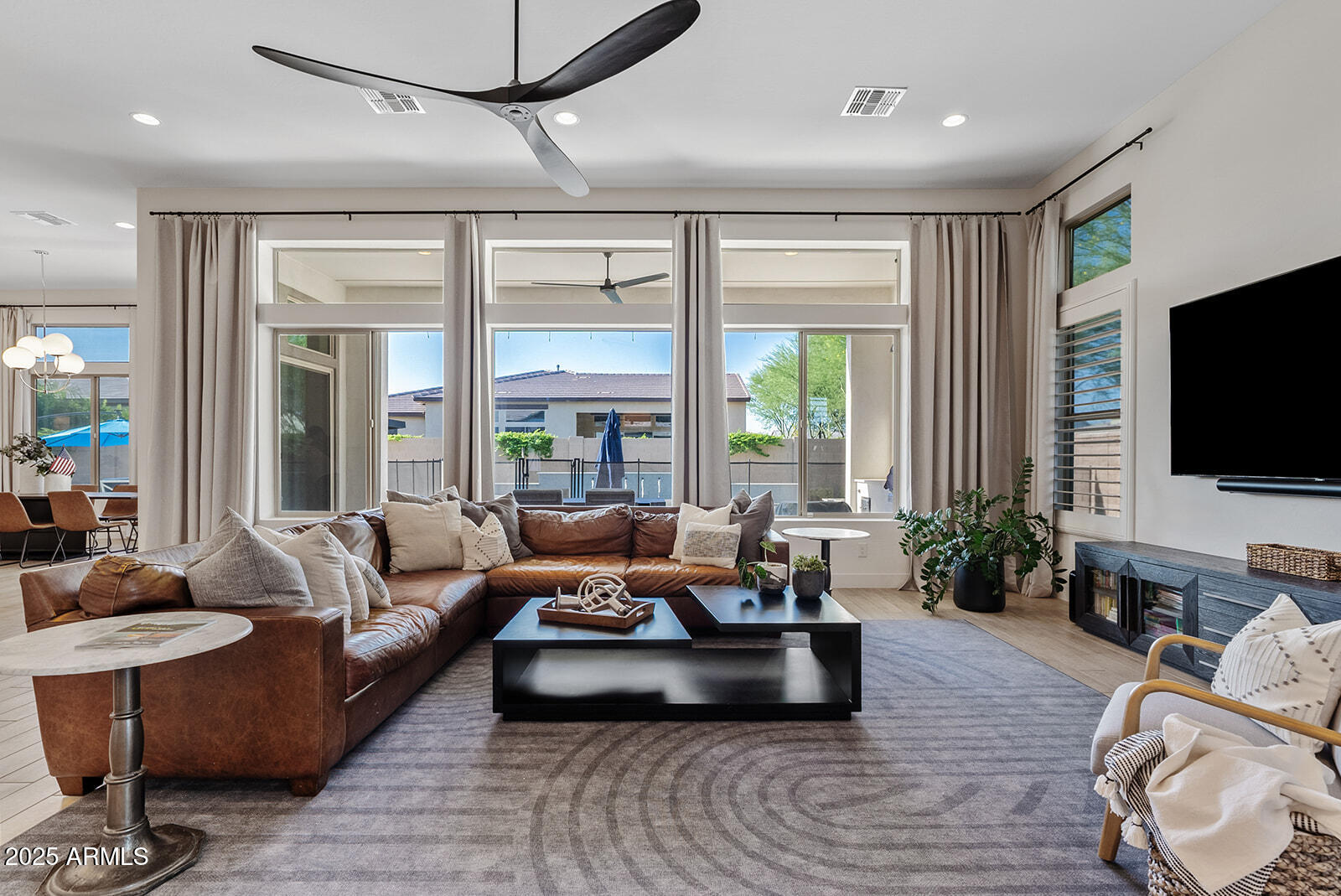 1542 East Blue Ridge Way Gilbert, AZ 85298 - Photo 16 of 51 Main Living Space