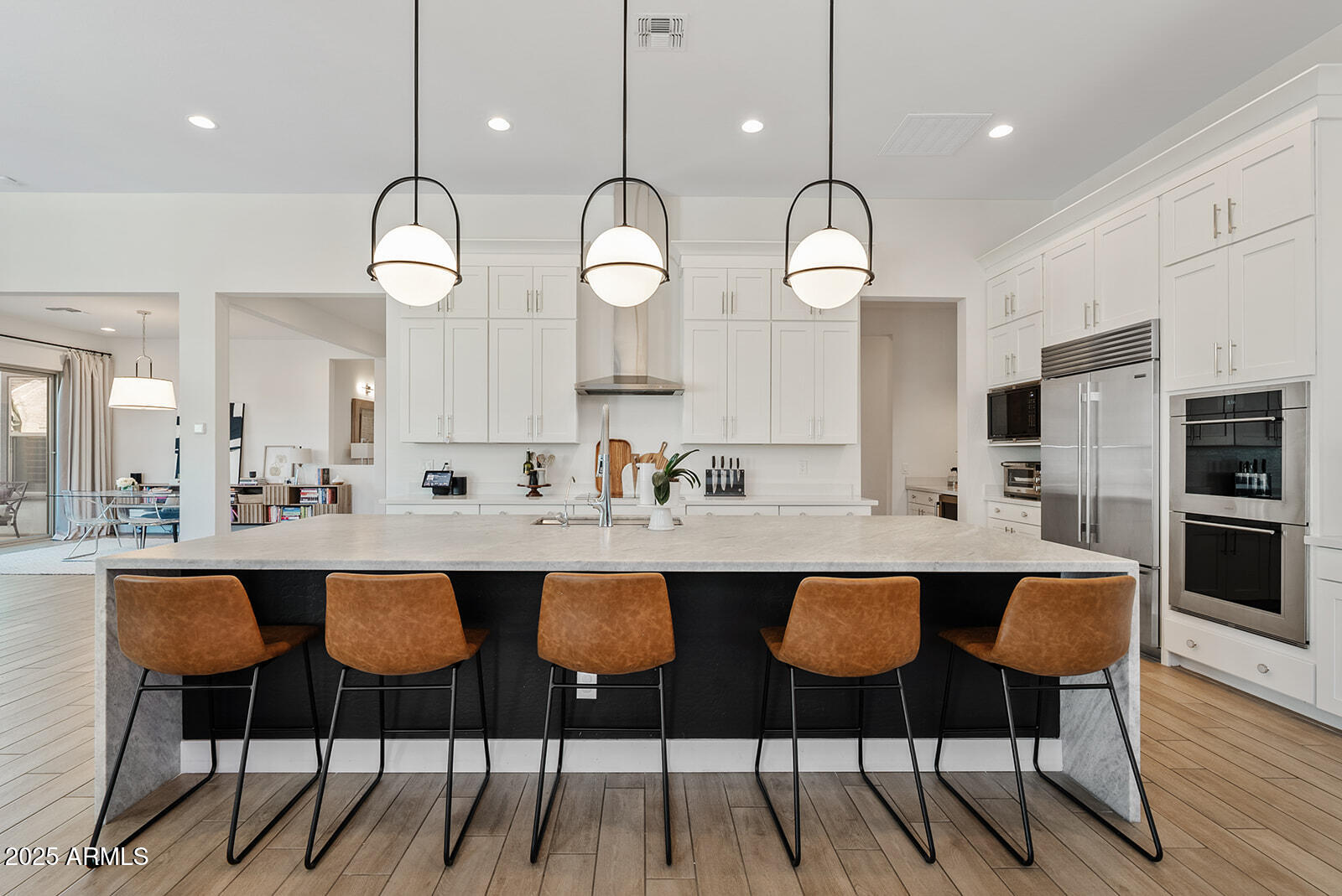 1542 East Blue Ridge Way Gilbert, AZ 85298 - Photo 7 of 51 Kitchen Island