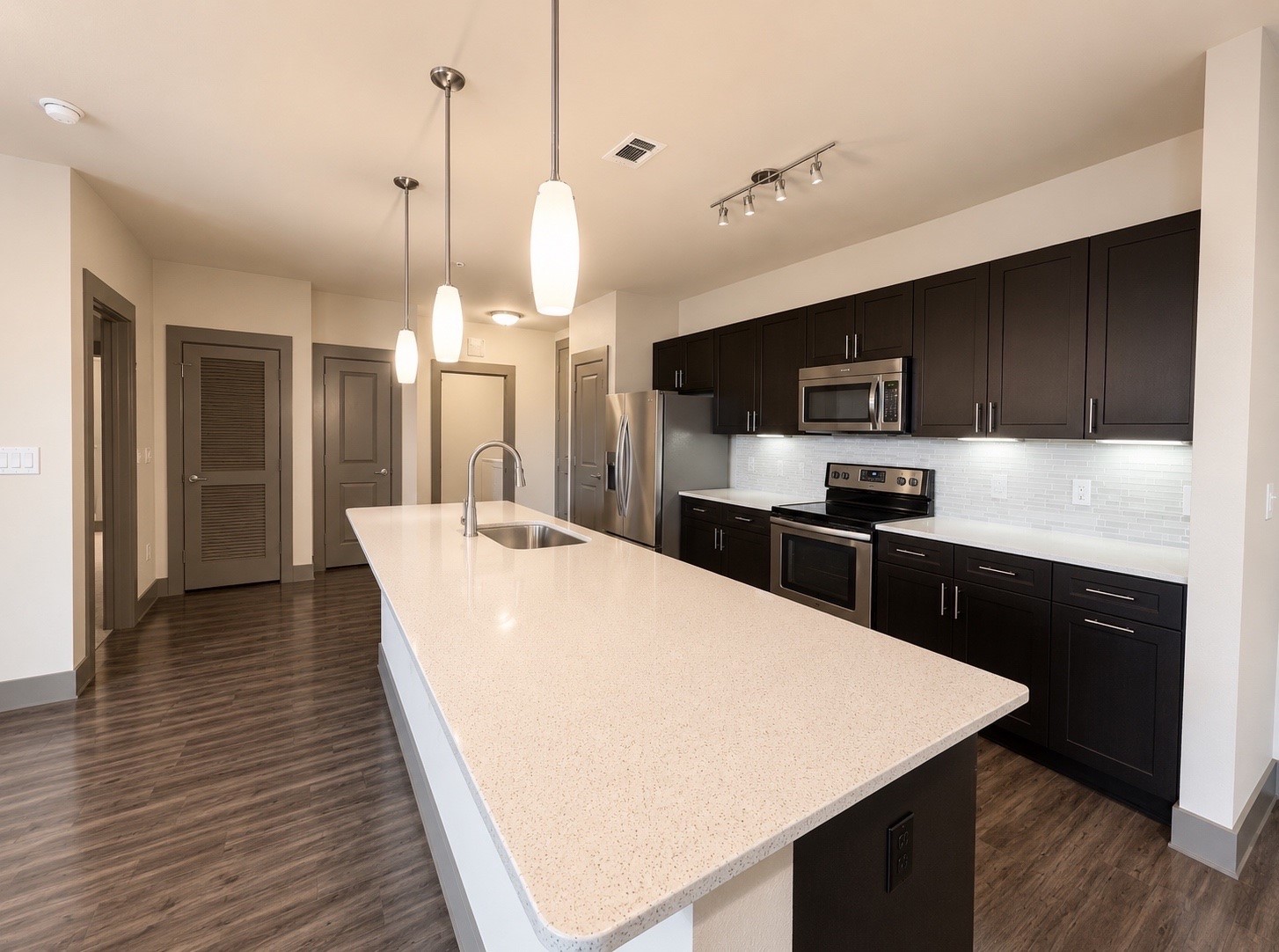 2033 South Gessner Road, Unit 2105 Houston, TX 77063 - Photo 6 of 23