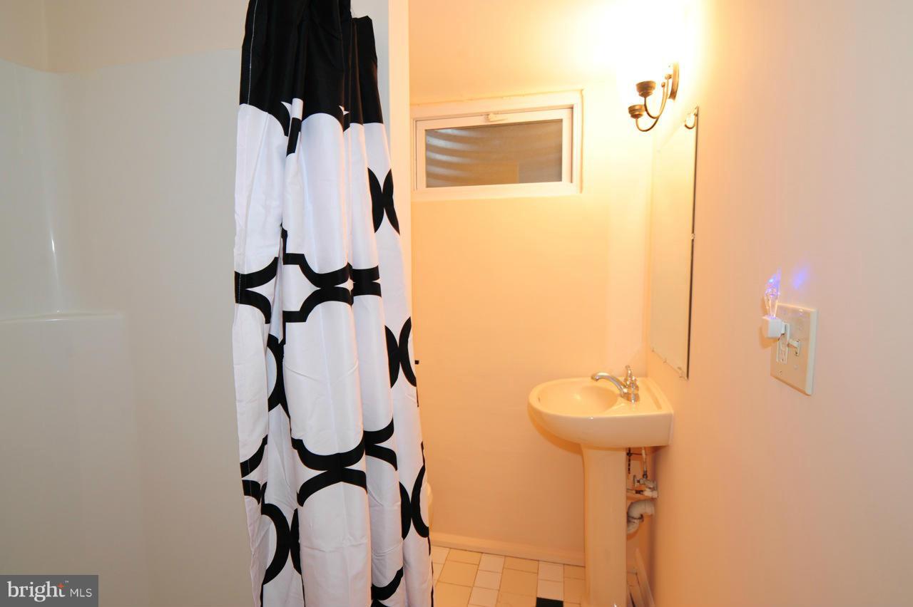 18892 Airmont Road Purcellville, VA 20132 - Photo 20 of 29 Bath