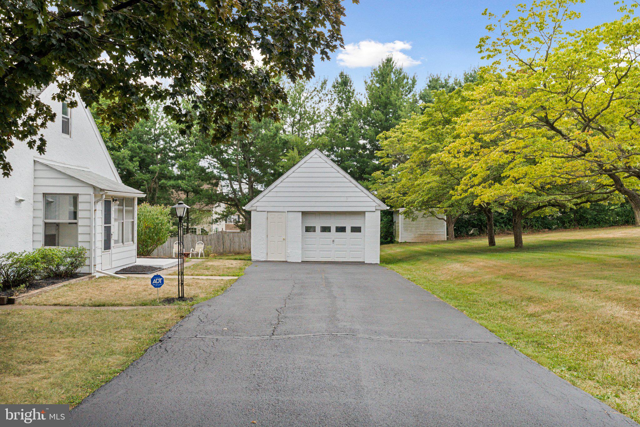 416 Vaughn Road Royersford, PA 19468 - Photo 3 of 34 Gallery Image 3