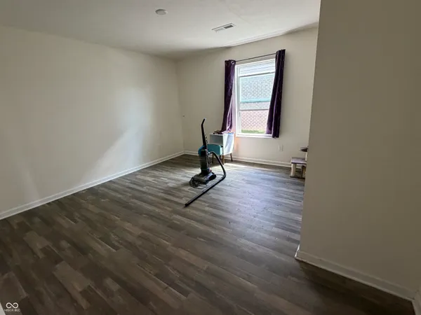 $325,000 | 1727 Dogwood Lake Way, Indianapolis, IN 46239