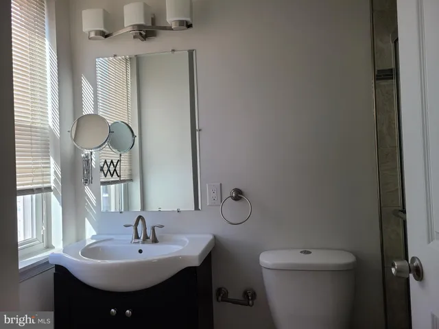 $2,795 | 250 South Washington Street, Baltimore, MD 21231