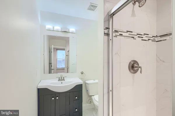 $2,795 | 250 South Washington Street, Baltimore, MD 21231