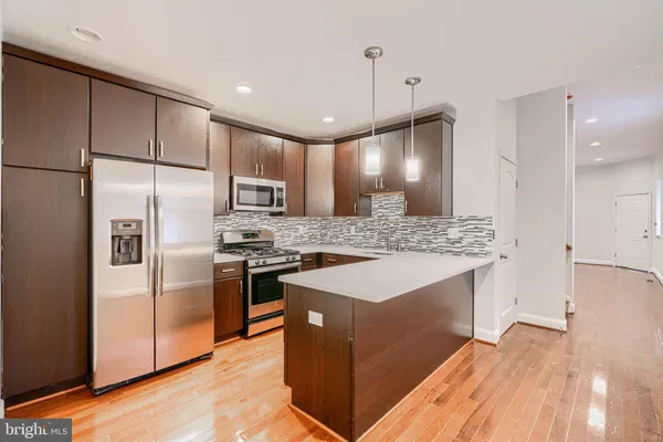 $2,795 | 250 South Washington Street, Baltimore, MD 21231
