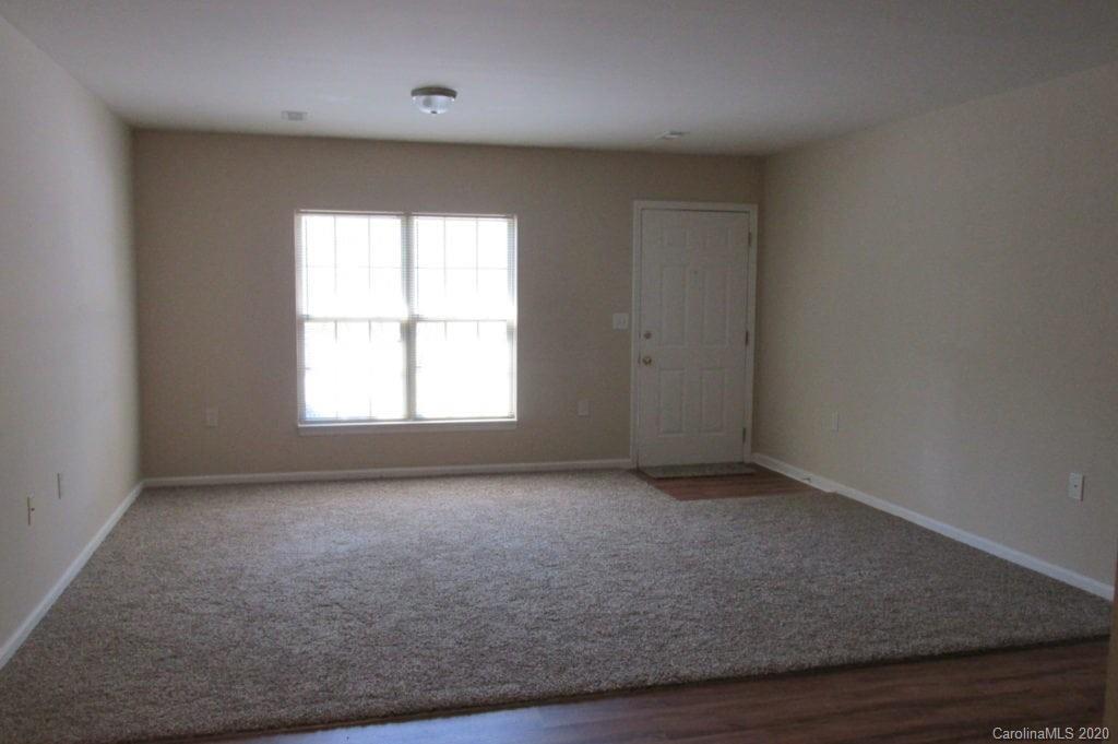332 11th Street Southwest, Unit B Hickory, NC 28602 - Photo 2 of 10