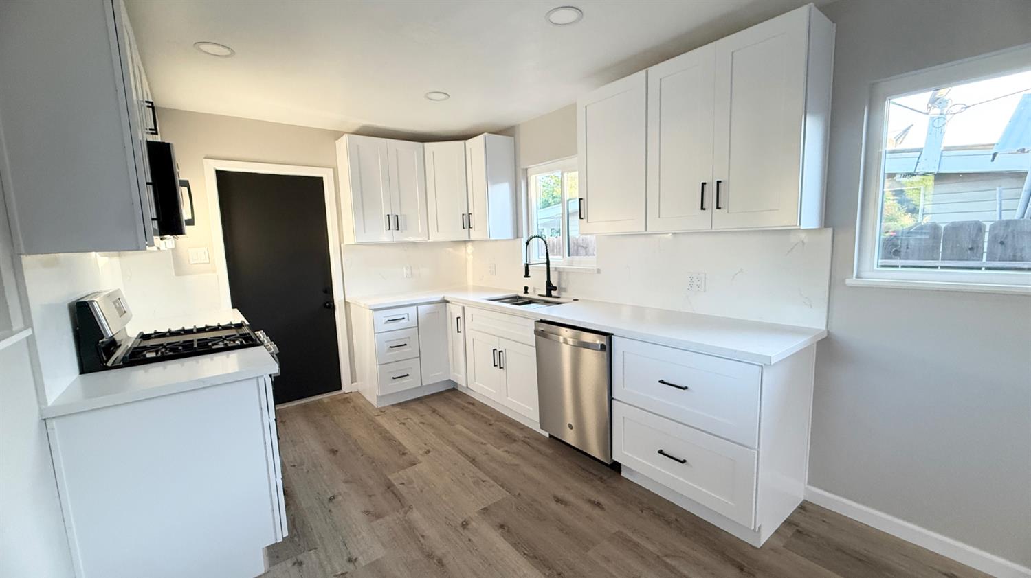 2309 Ustick Road Modesto, CA 95358 - Photo 4 of 14